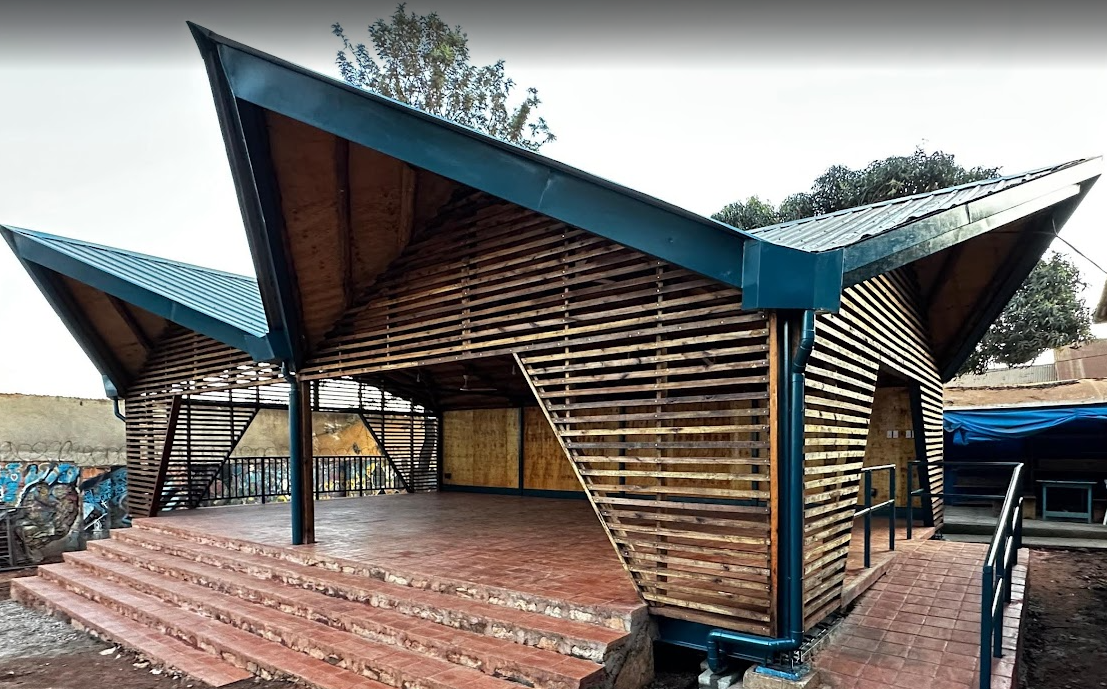 Pavilion for Action in Africa - Construction for Change